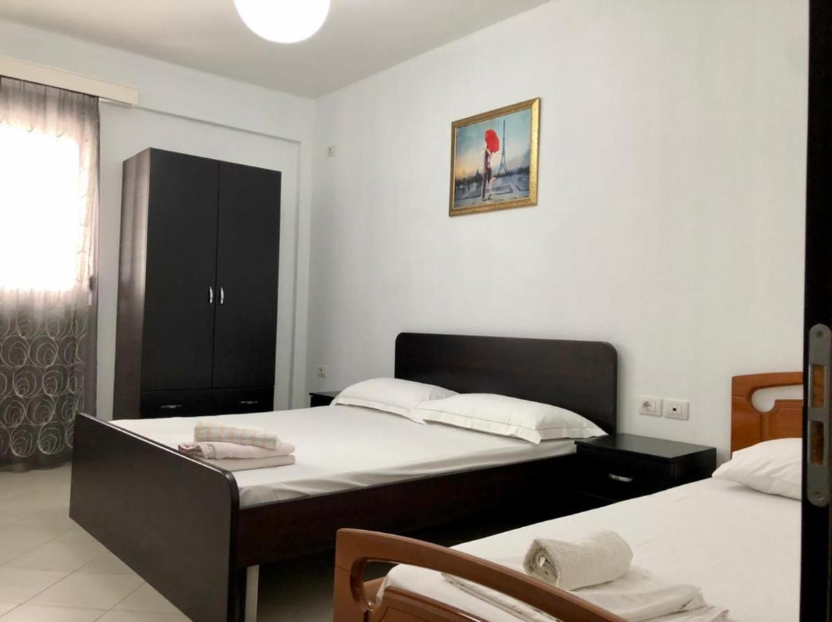 Lorenso Guest House Саранде Екстериор снимка
