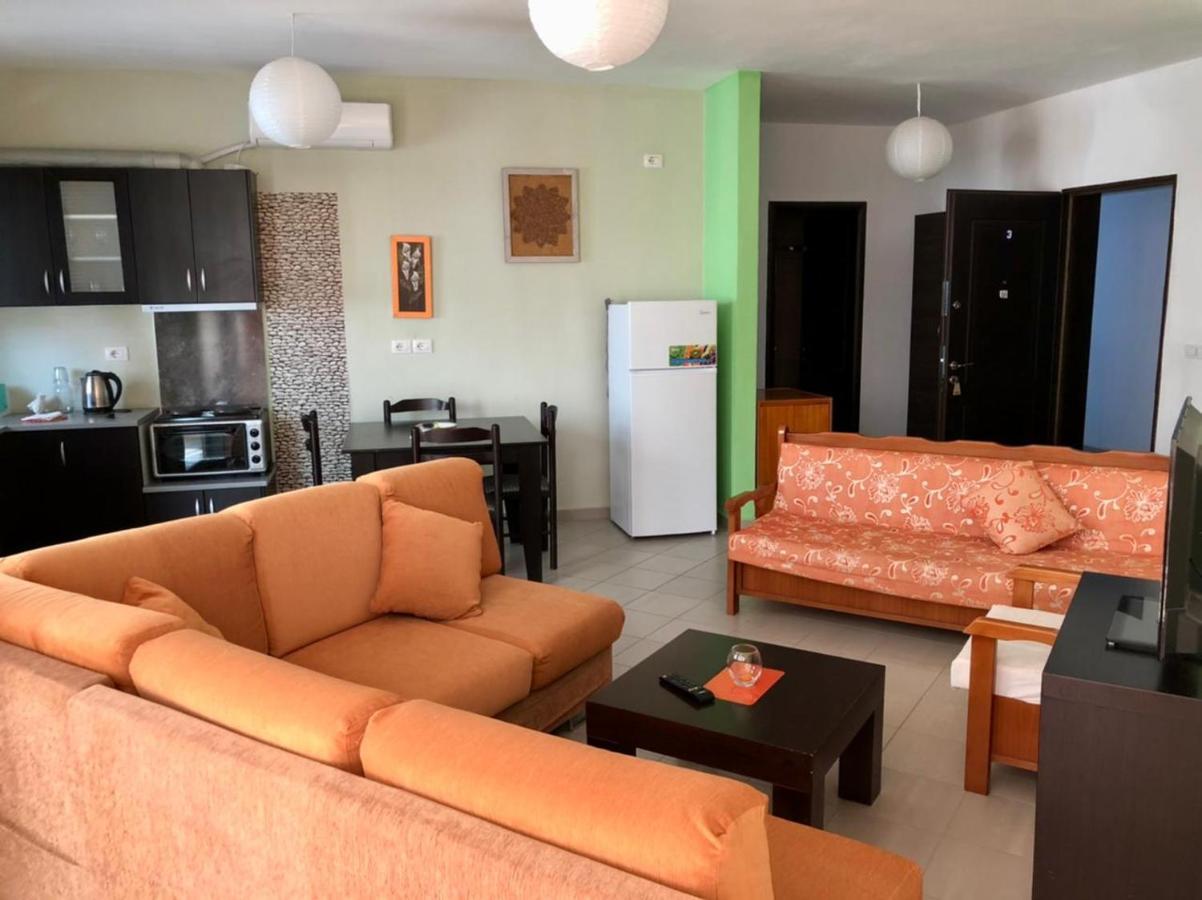 Lorenso Guest House Саранде Екстериор снимка