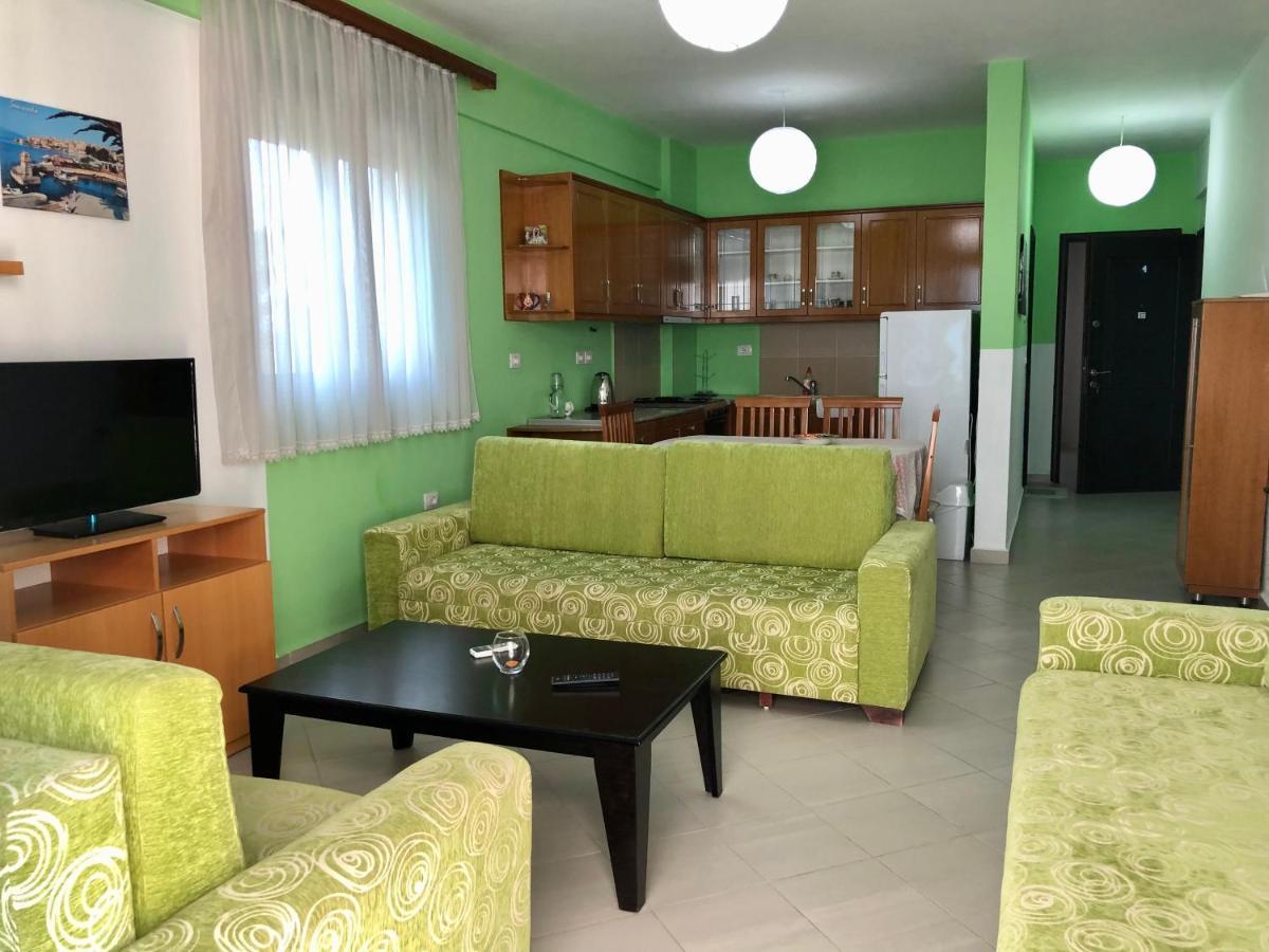 Lorenso Guest House Саранде Екстериор снимка