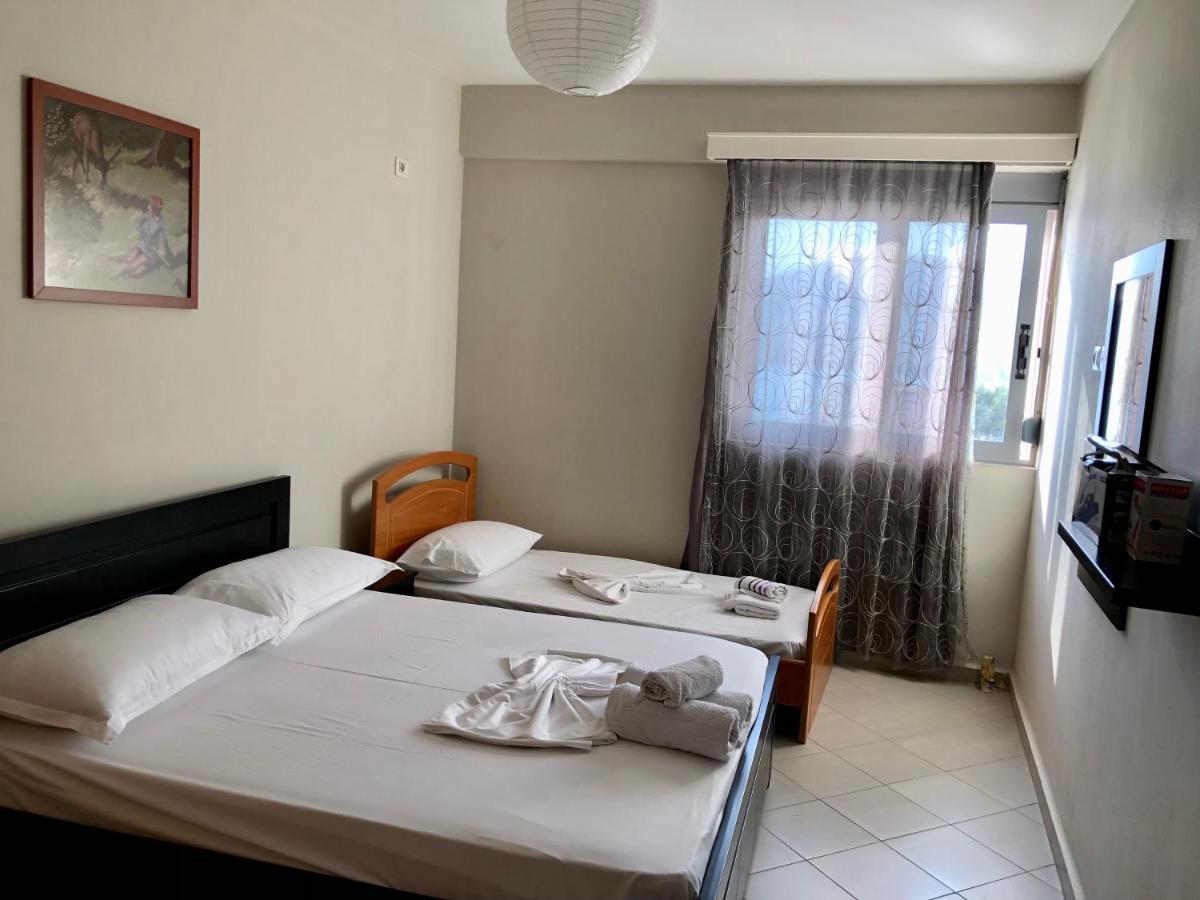 Lorenso Guest House Саранде Екстериор снимка
