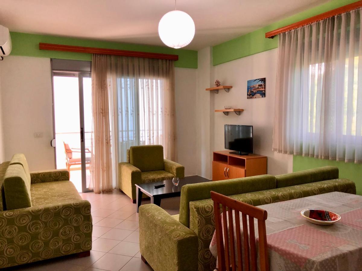 Lorenso Guest House Саранде Екстериор снимка