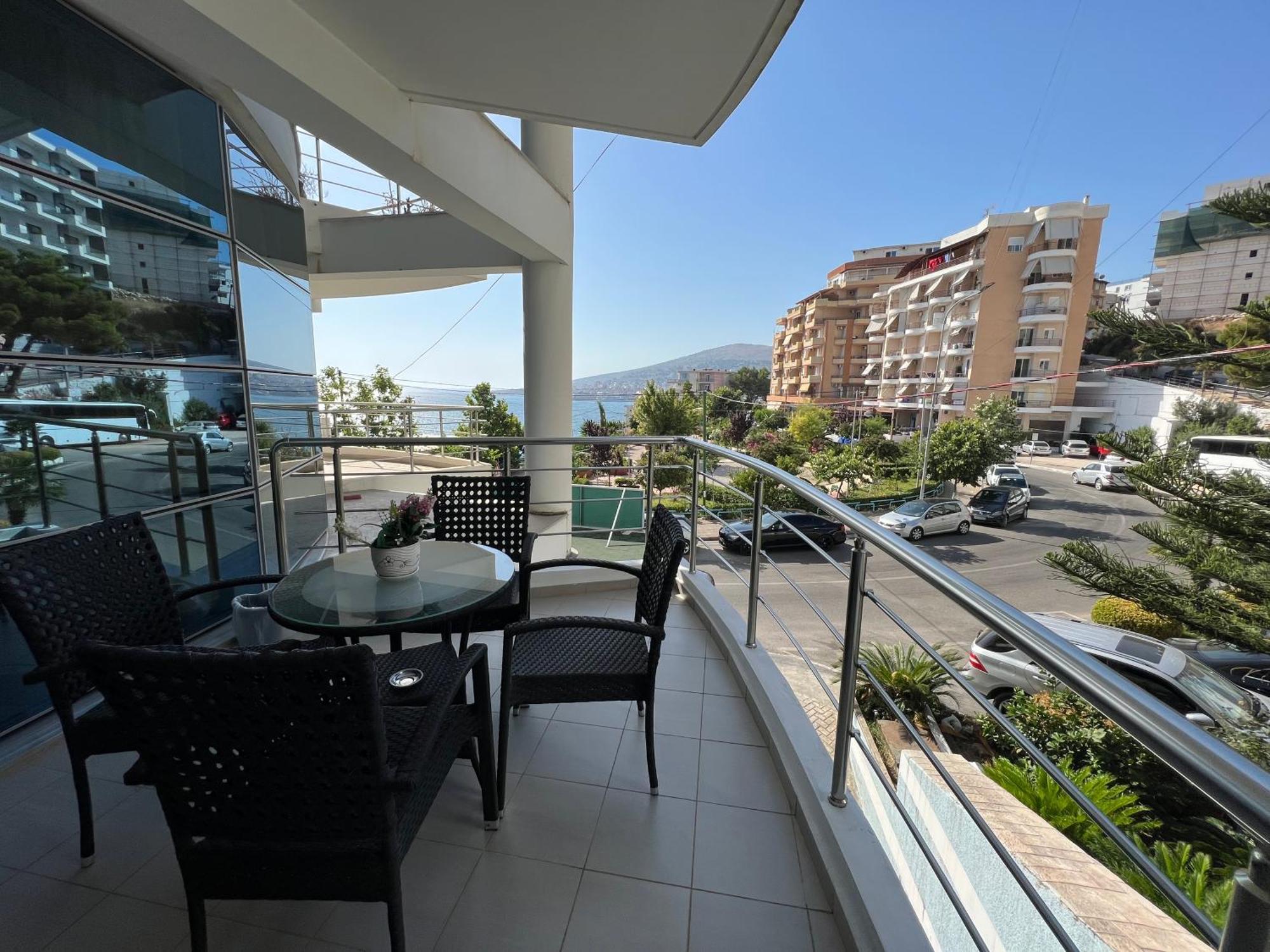 Lorenso Guest House Саранде Екстериор снимка